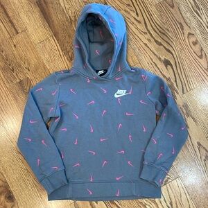 Girl’s Nike Hoodie/Sweatshirt. Size Medium. Excellent Condition.